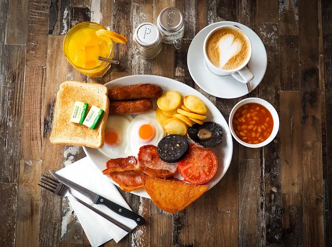 Full english breakfast with coffee & orange juice