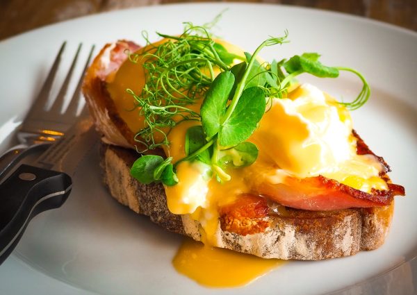 Eggs Benedict brunch in Teignmouth
